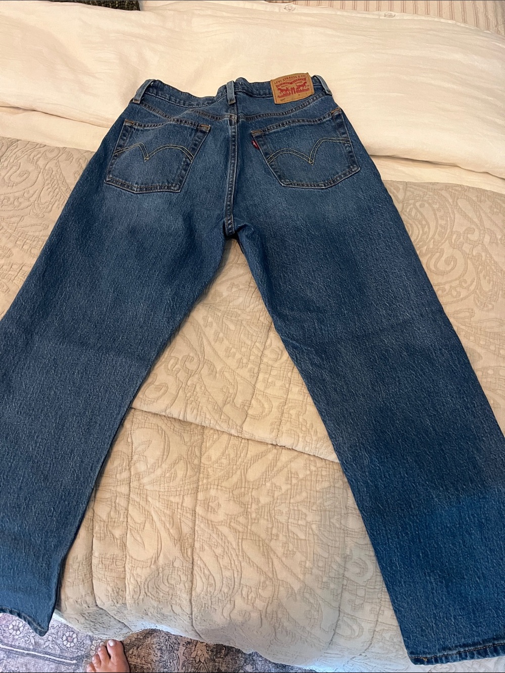 Levi's 501® Crop Straight Jeans in Medium Blue - Picture 9 of 9